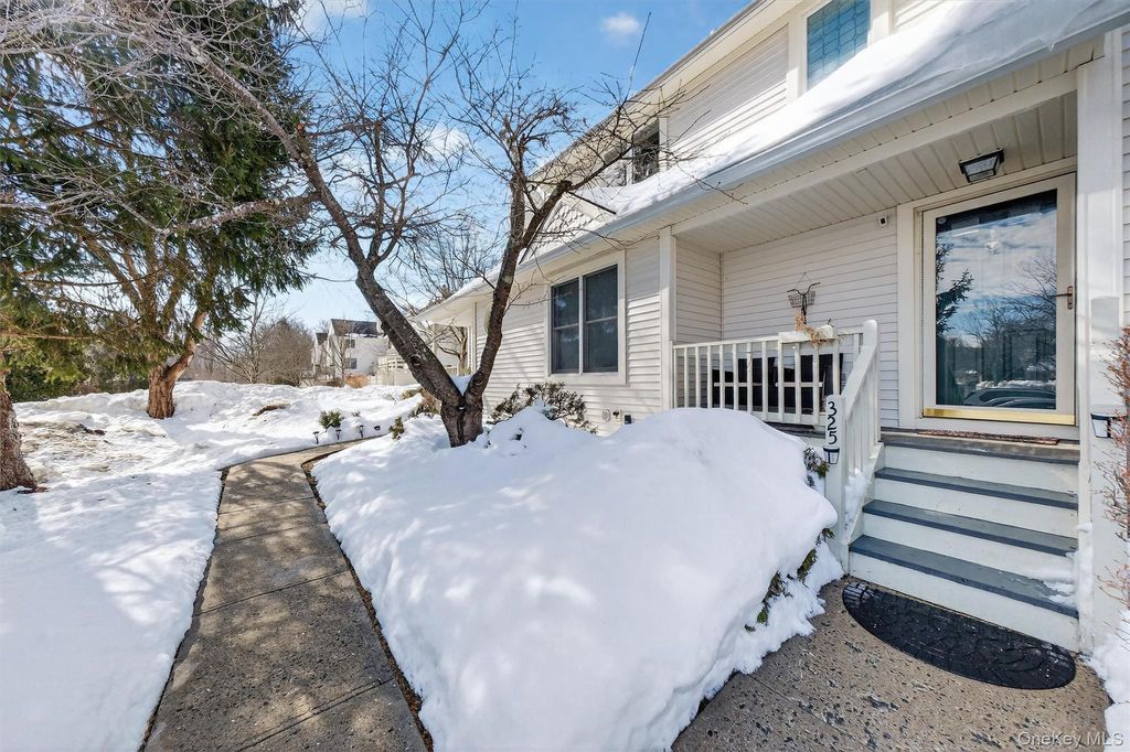 Photo of 325 Cornwall Meadows Lane, Patterson, NY 12563 (MLS # 966409)