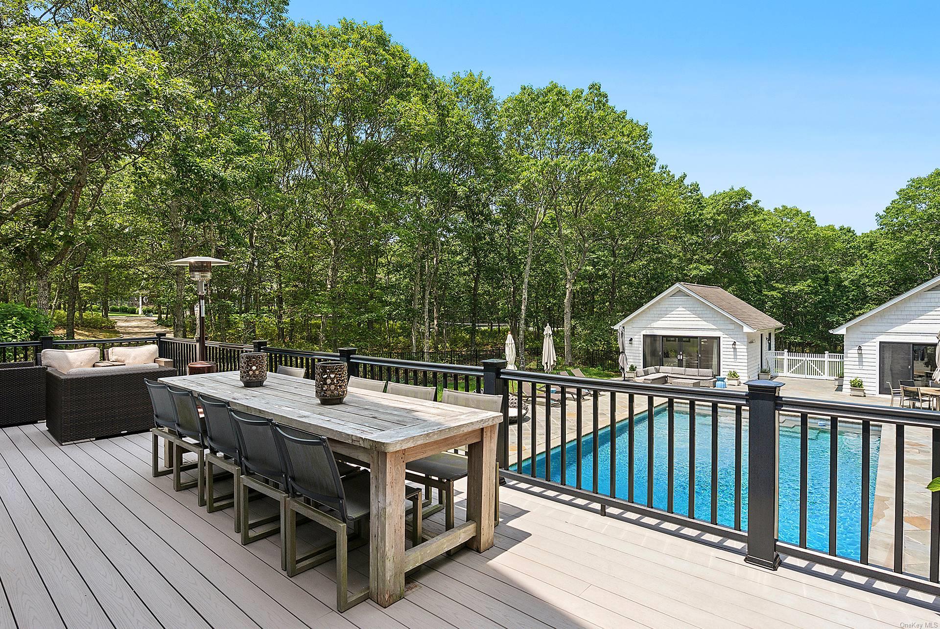 421 Edge Of Woods Road