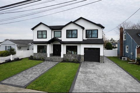 3860 Hudson Avenue Seaford NY 11783