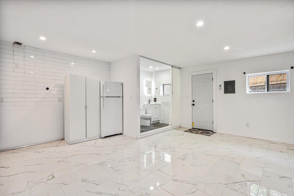 164-03 33rd Avenue, Flushing, New York image 32
