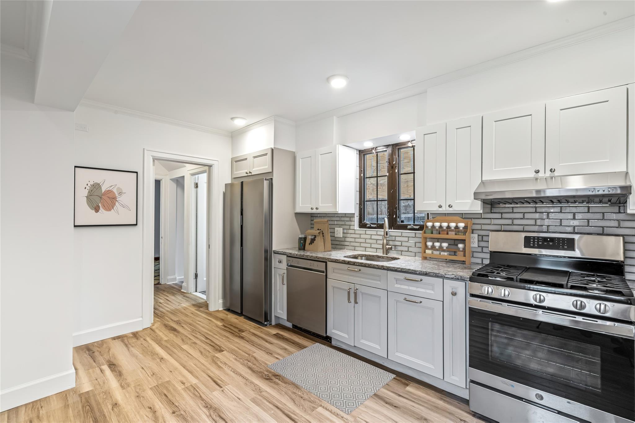 164-03 33rd Avenue, Flushing, New York image 4