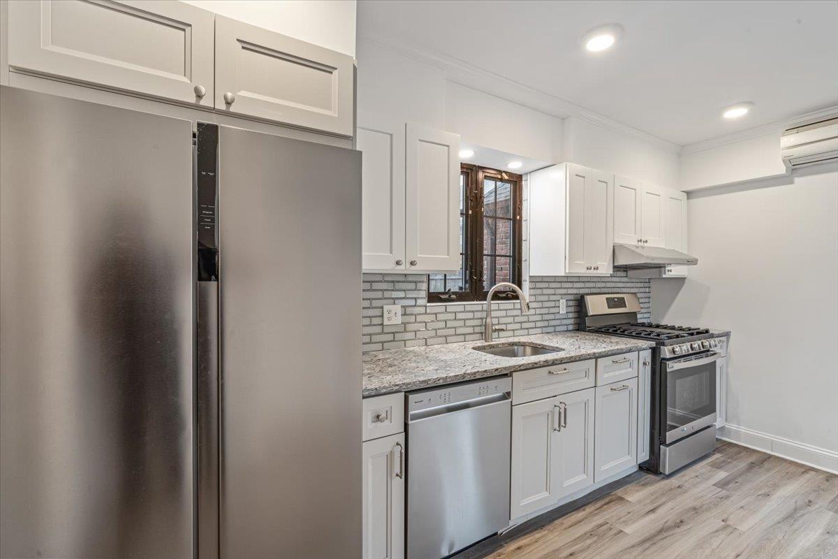 164-03 33rd Avenue, Flushing, New York image 16