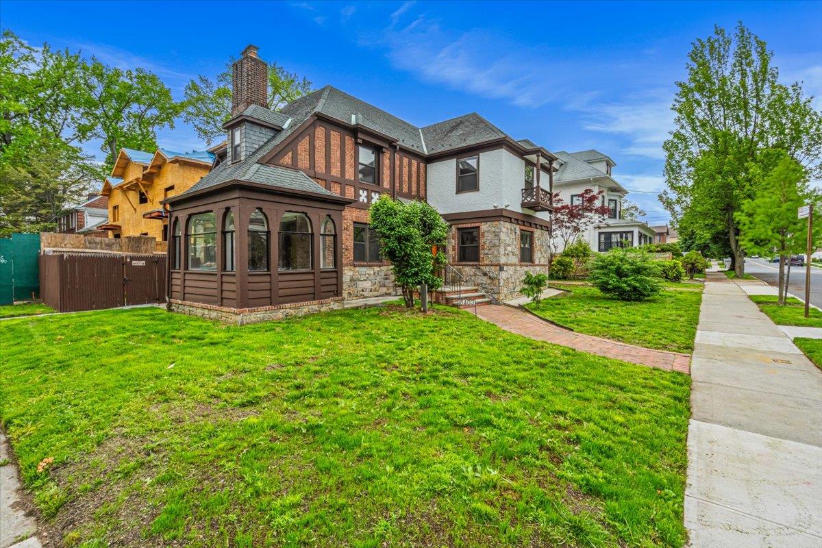 164-03 33rd Avenue, Flushing, New York image 35