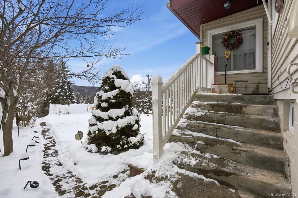 Photo of 26 St Georges Avenue, Monroe, NY 10950 (MLS # 953699)