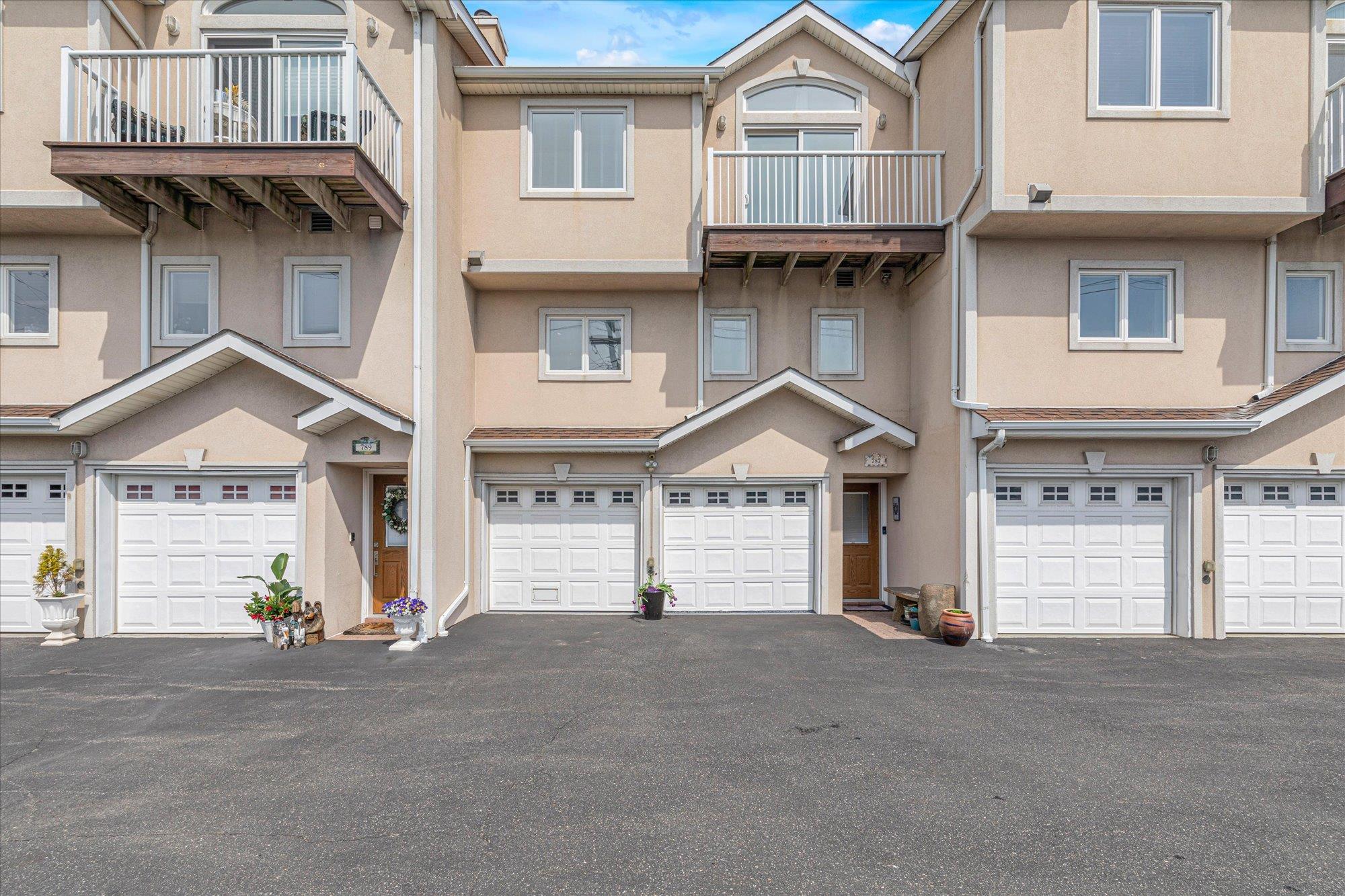 787 W Park Avenue #787, Long Beach, New York image 1