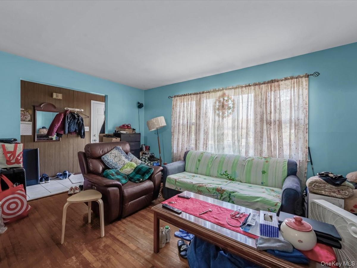 1543 Sweetman Avenue