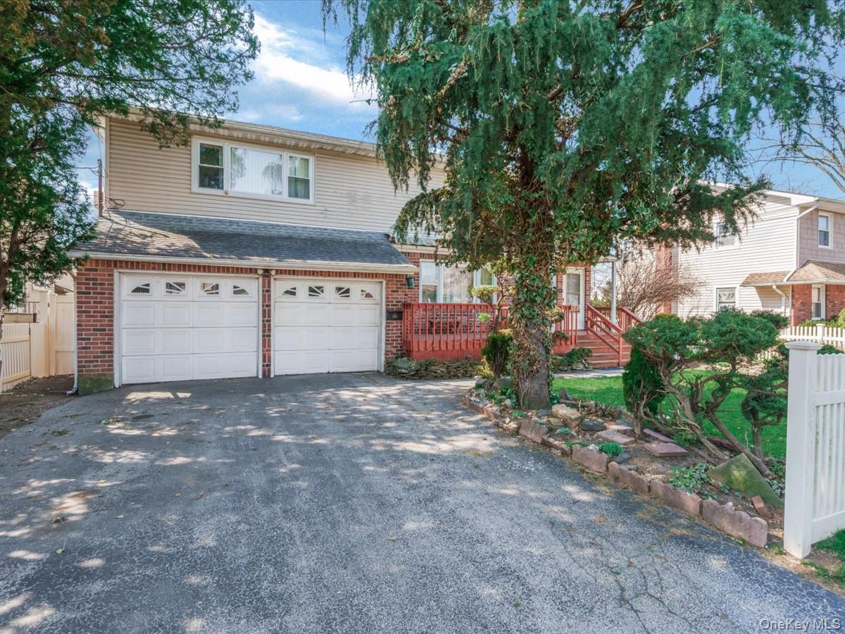 1543 Sweetman Avenue