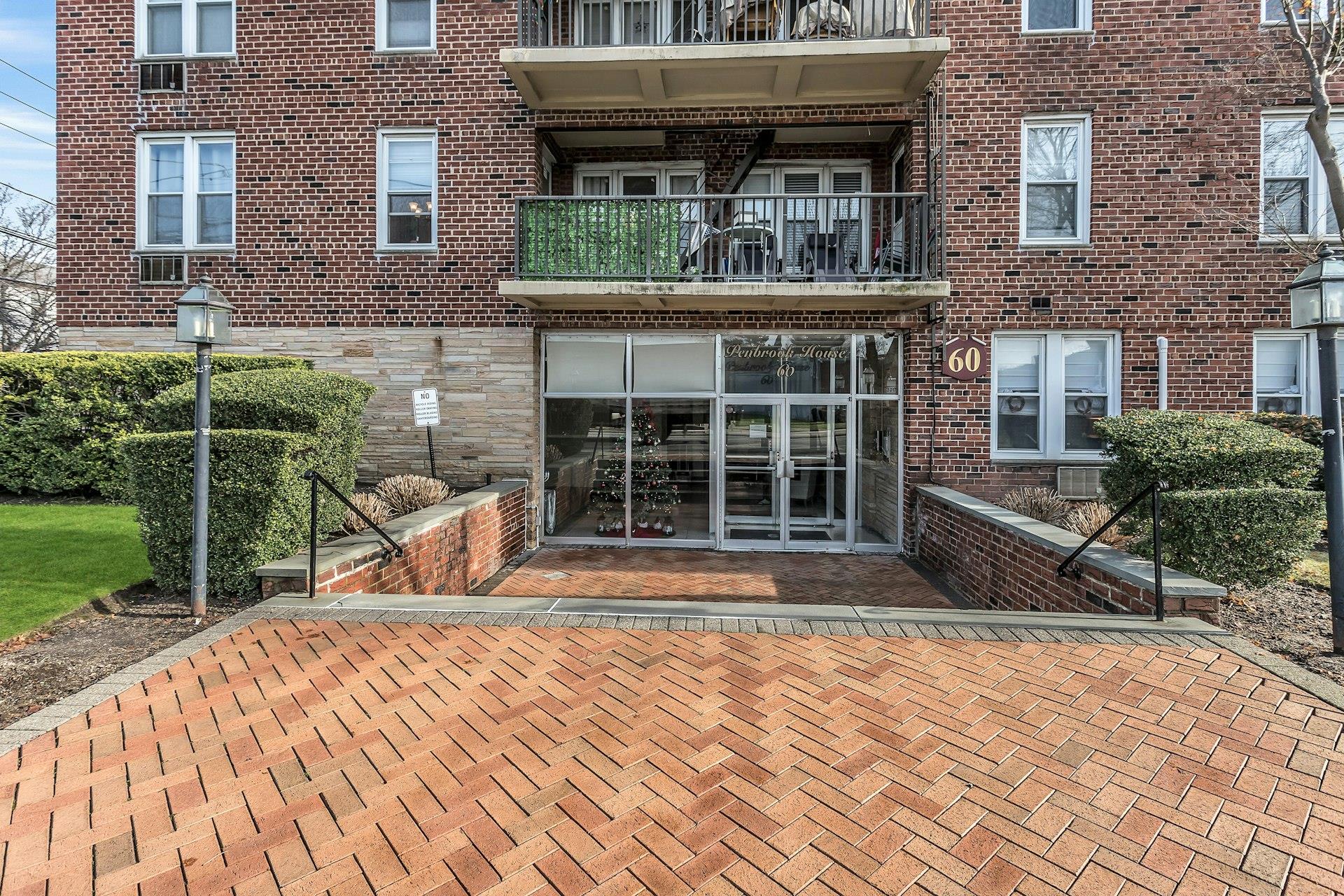 60 Hempstead Avenue #1K, Lynbrook, New York image 2