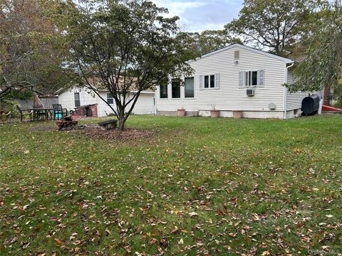 Condo For Sale - 20 E Shore Drive<br/> Patchogue, NY 11772