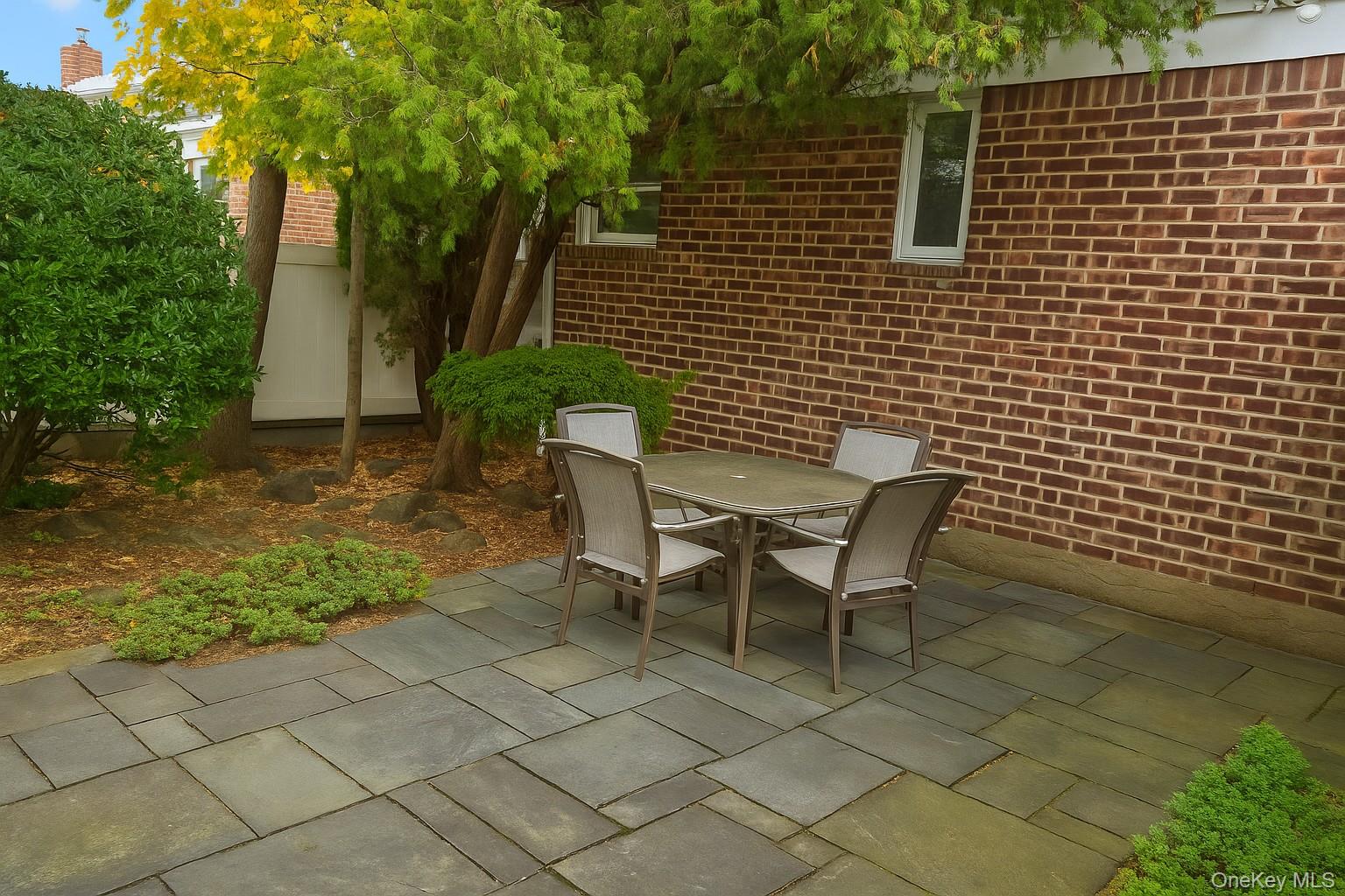 Elmont, New York 11003, United States, 5 Bedrooms Bedrooms, ,3 BathroomsBathrooms,Residential,Coming Soon,243949