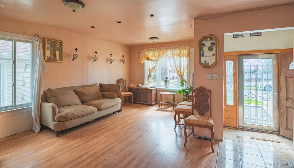 Photo of 13360 244th Street, Rosedale, NY 11422 (MLS # 998695)