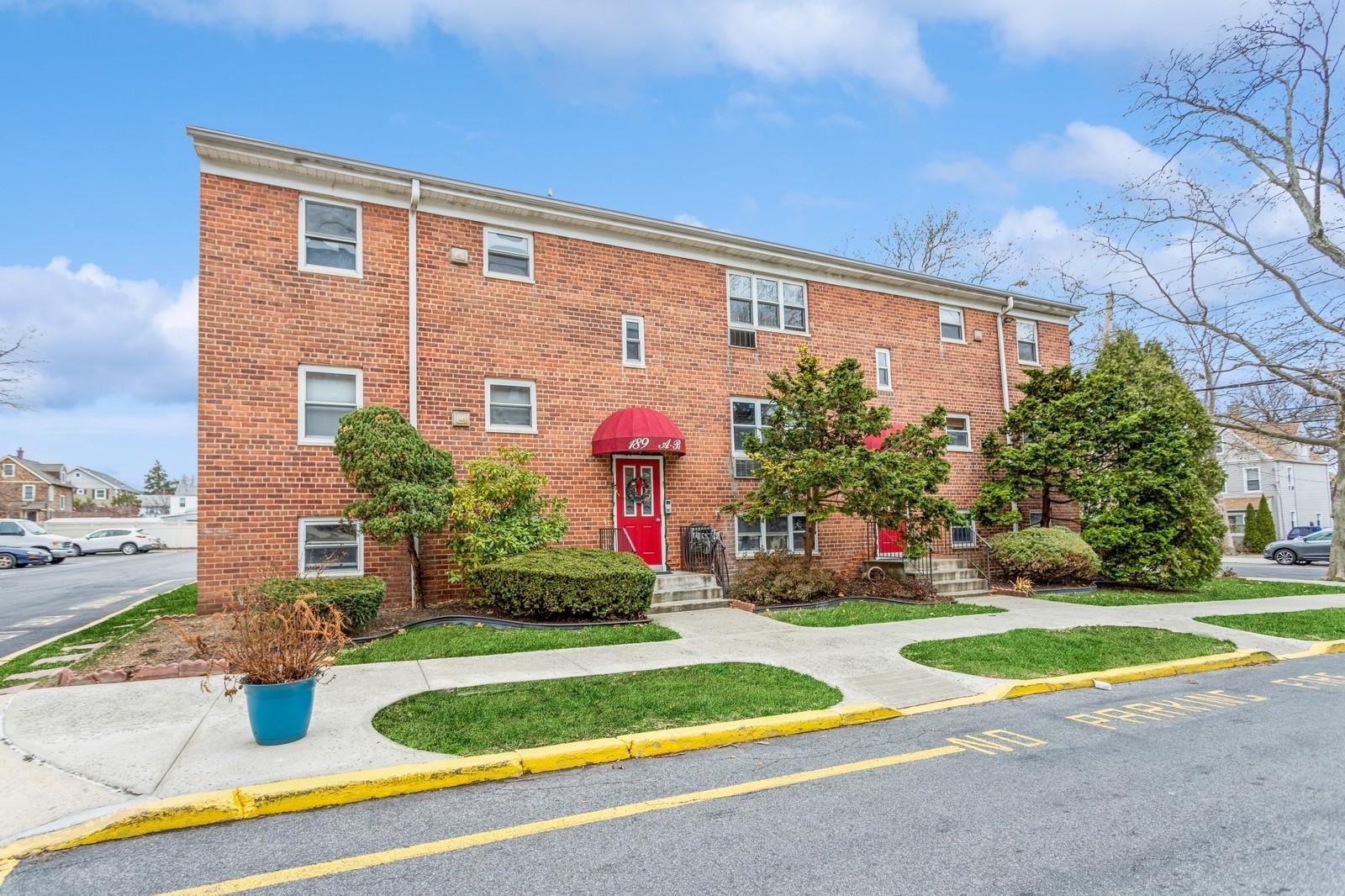 189 Drake Avenue #2A, New Rochelle, New York image 3