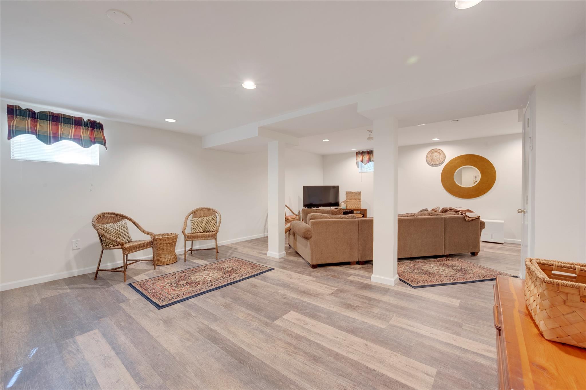 155 Barton Road, White Plains, New York image 24