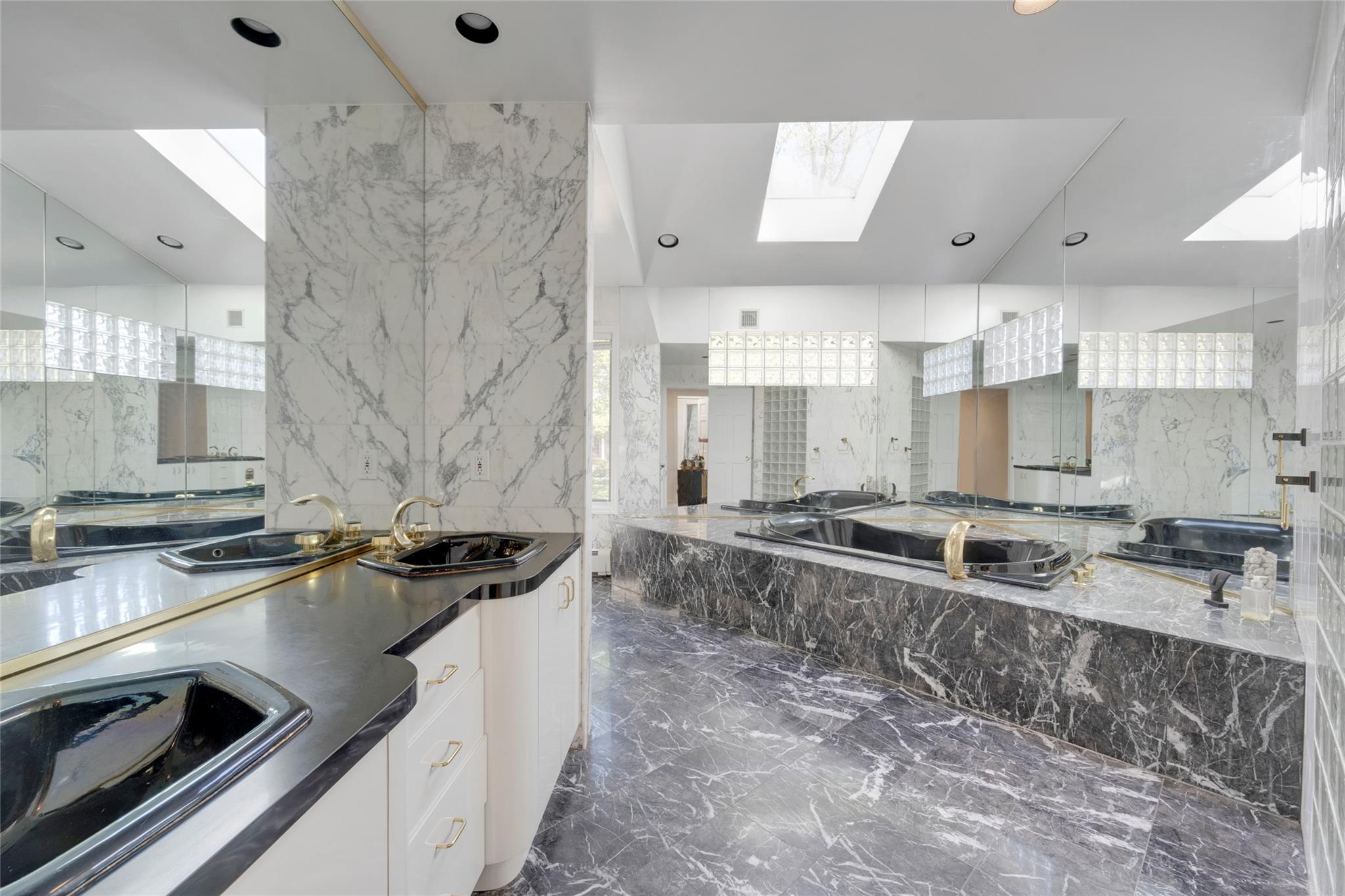 155 Barton Road, White Plains, New York image 15