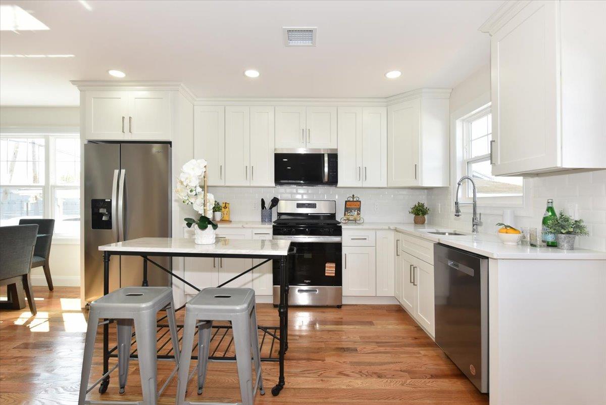 53 Hewlett Street, Hempstead, New York image 7