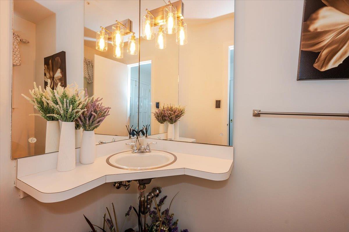 Atlantic Beach, New York 11509, United States, 4 Bedrooms Bedrooms, ,3 BathroomsBathrooms,Residential,Active,154087