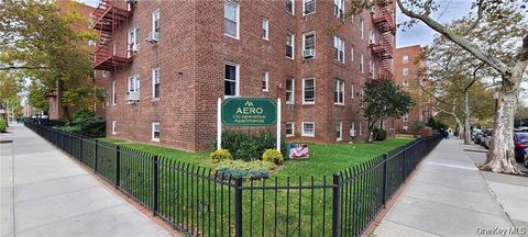 Homes For Sale - 105-38 63rd Drive #5-P<br/> Forest Hills, NY 11375