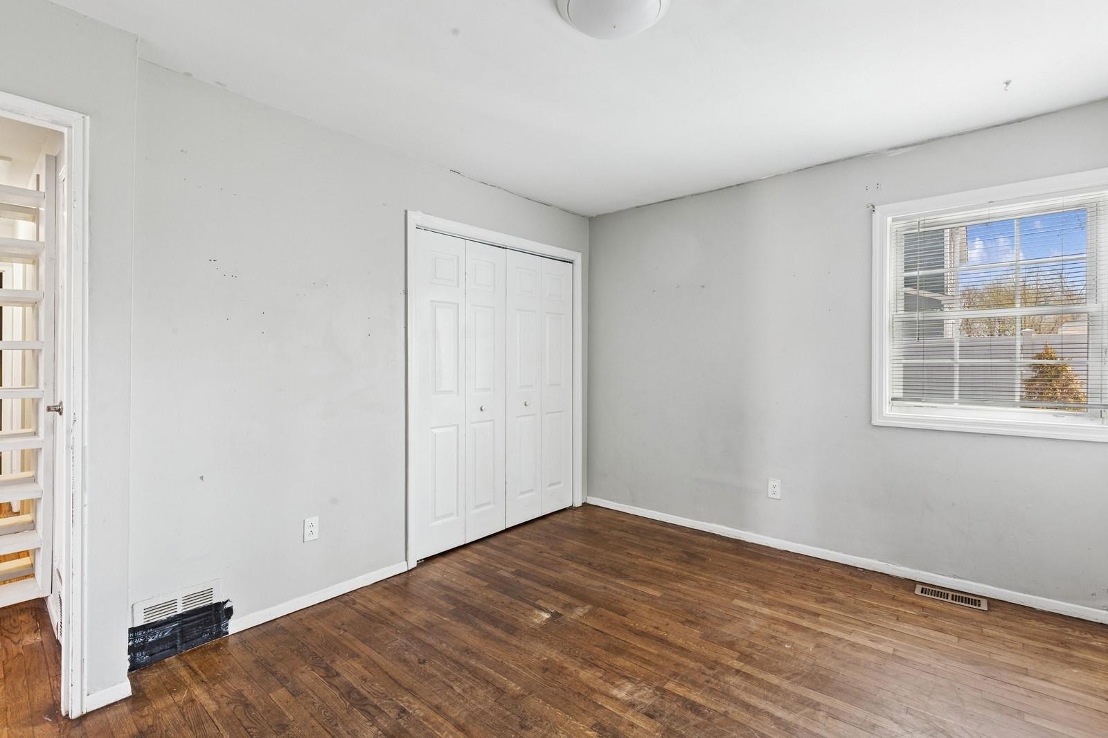 270 Louise Avenue, East Patchogue, New York image 19