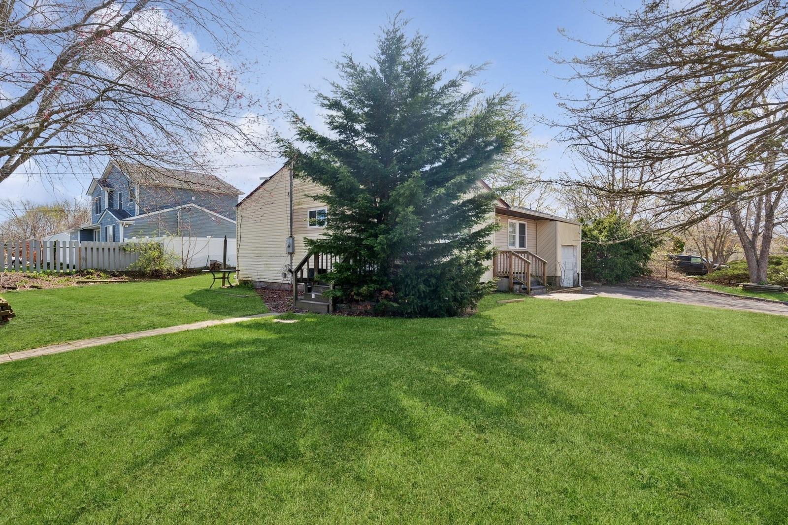 270 Louise Avenue, East Patchogue, New York image 6