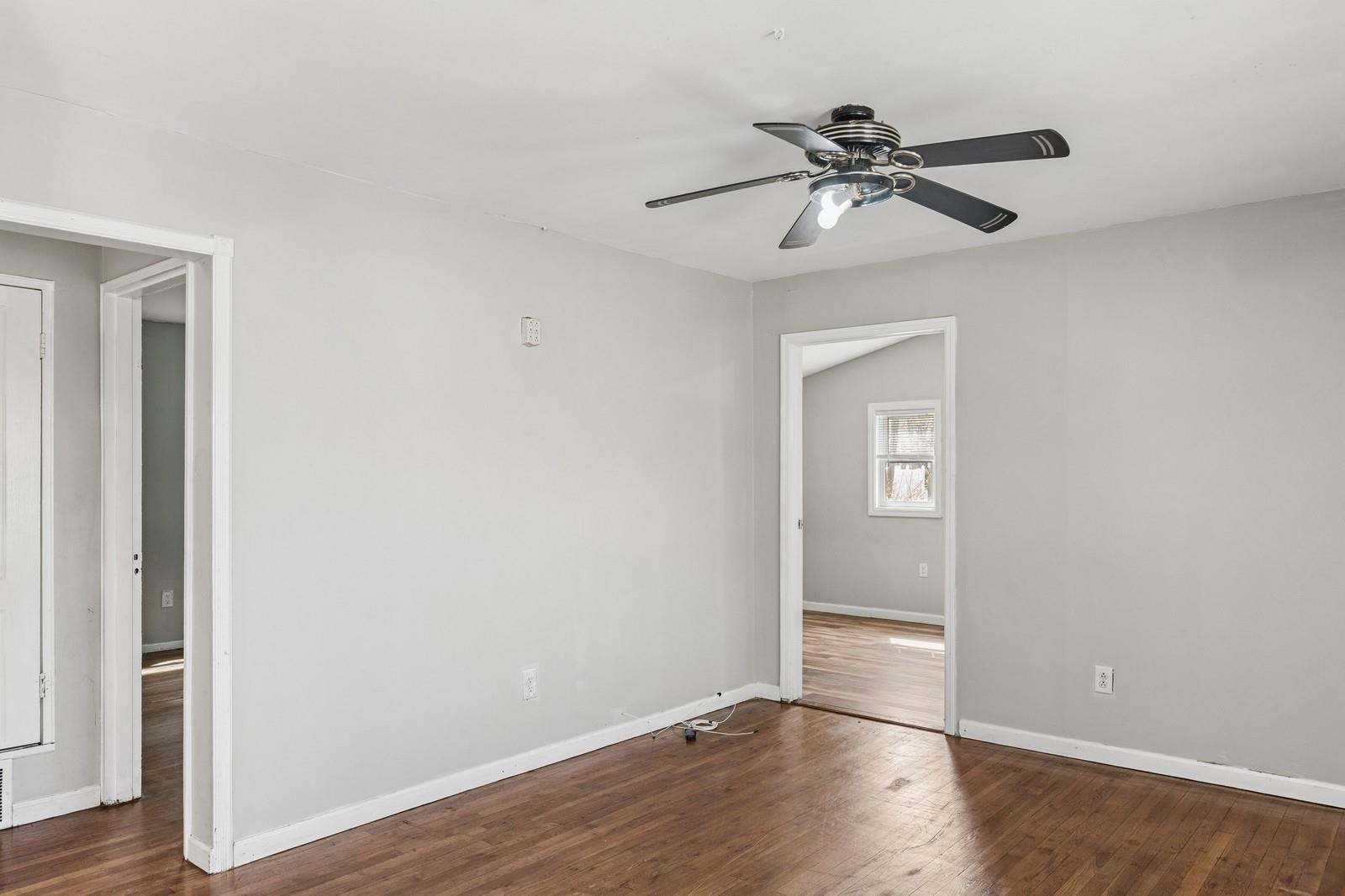 270 Louise Avenue, East Patchogue, New York image 13