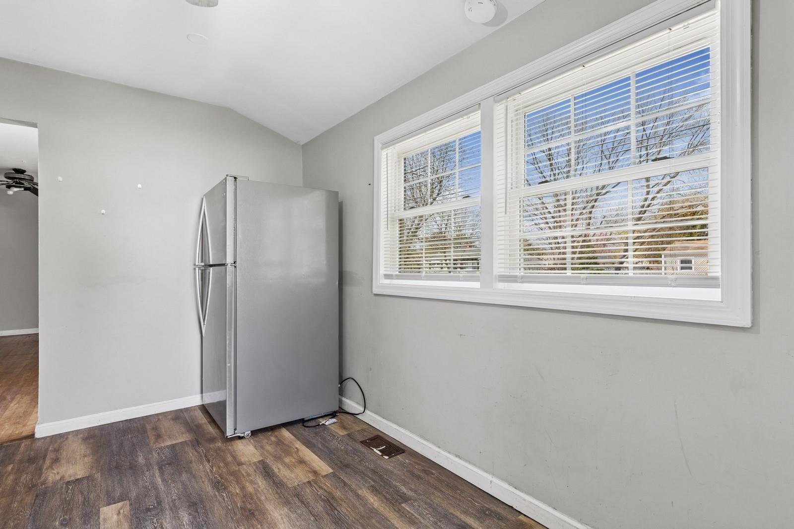 270 Louise Avenue, East Patchogue, New York image 28