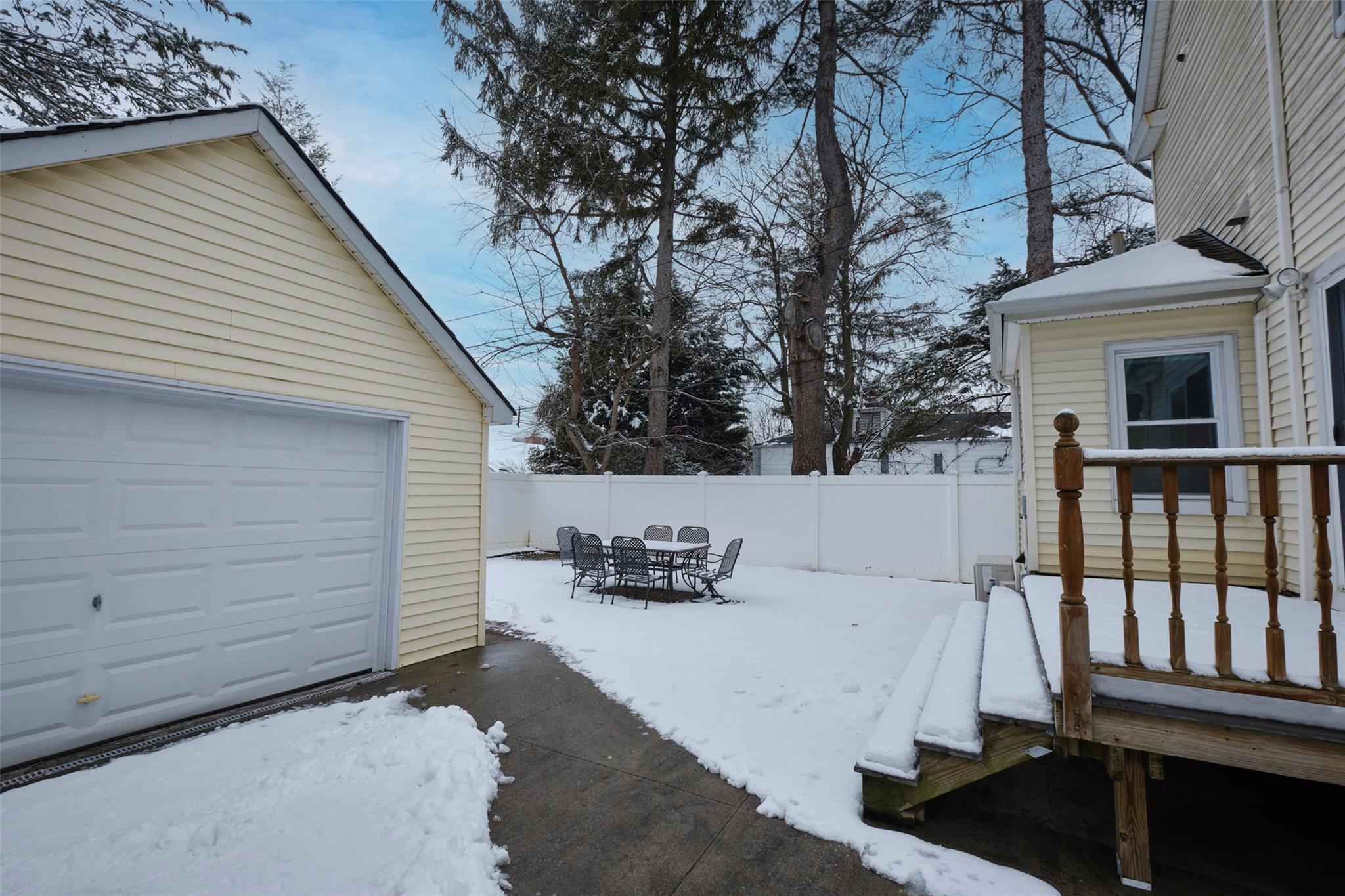 255-31 Iowa Road, Great Neck, New York image 18