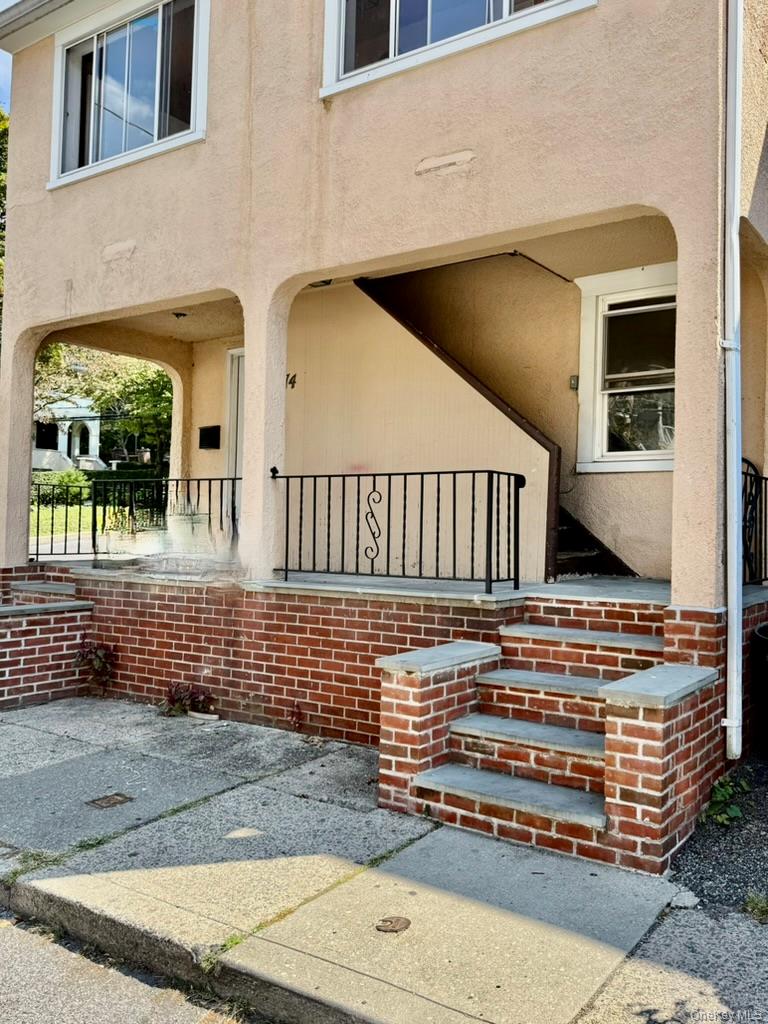 74 Yale Avenue