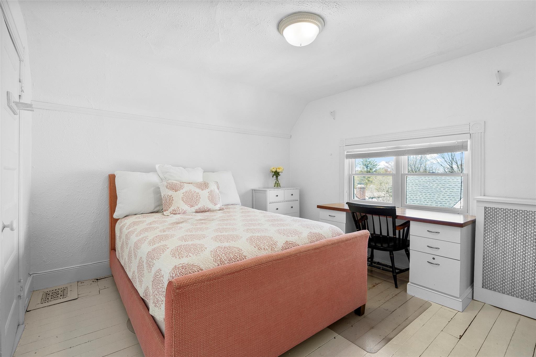 110 Beach Avenue, Larchmont, New York image 27
