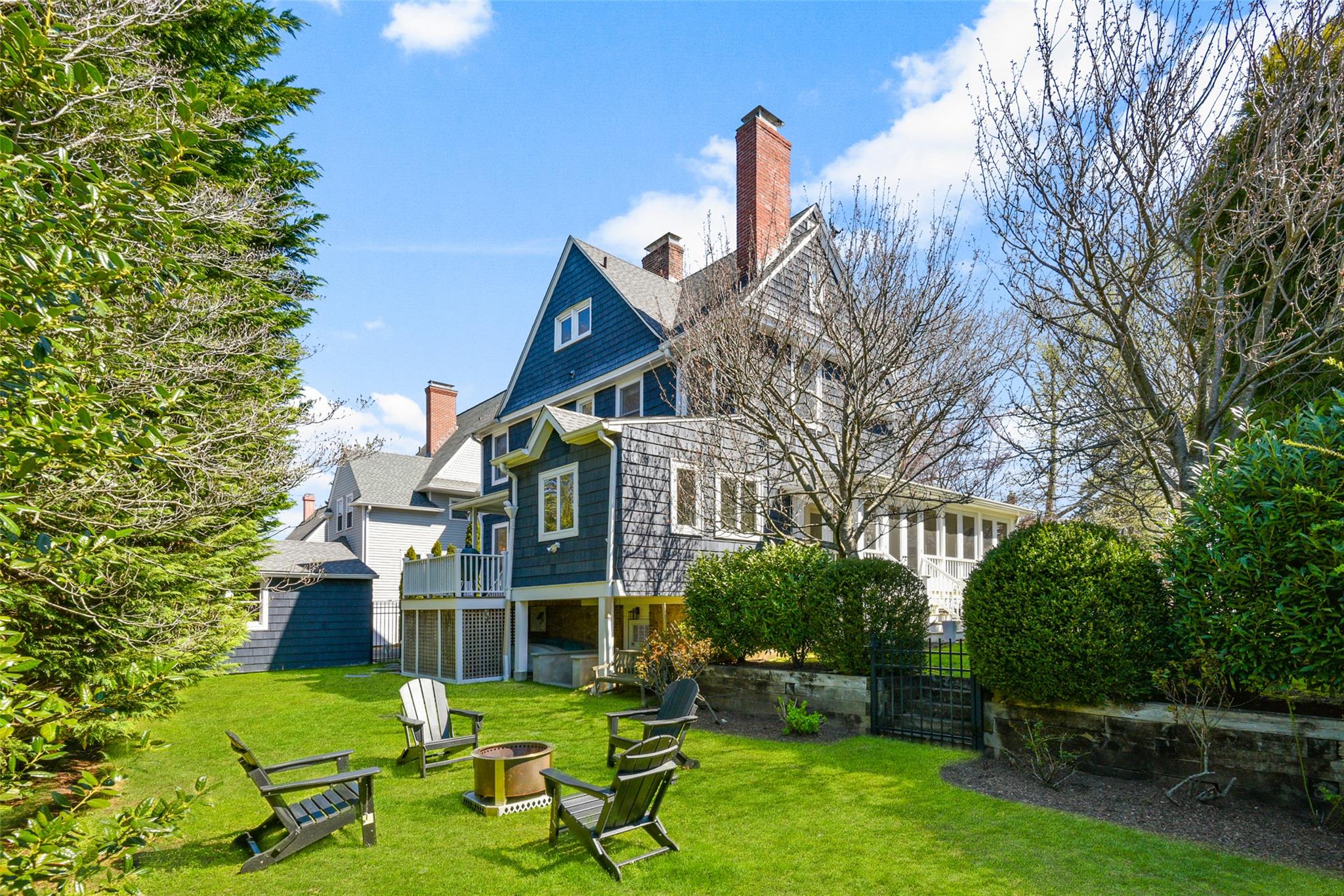 110 Beach Avenue, Larchmont, New York image 32