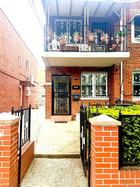 Apartment For Rent - 1030 E 57th Street #1ST FLOOR APARTMENT<br/> Brooklyn, NY 11234