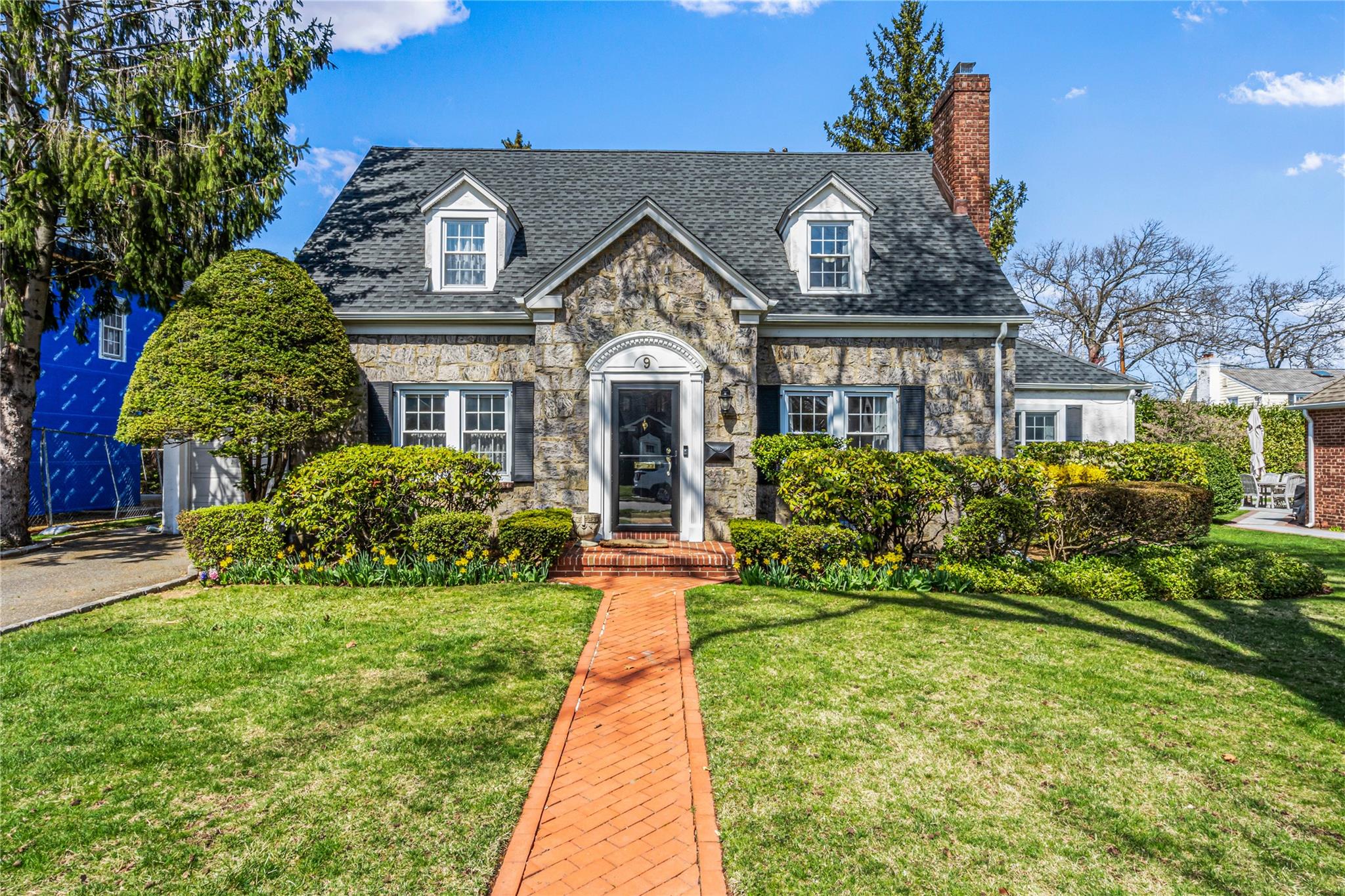9 Mulberry Avenue, Garden City, New York image 1