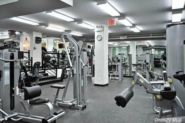 18-15 215th Street #6 M, New York, New York image 14
