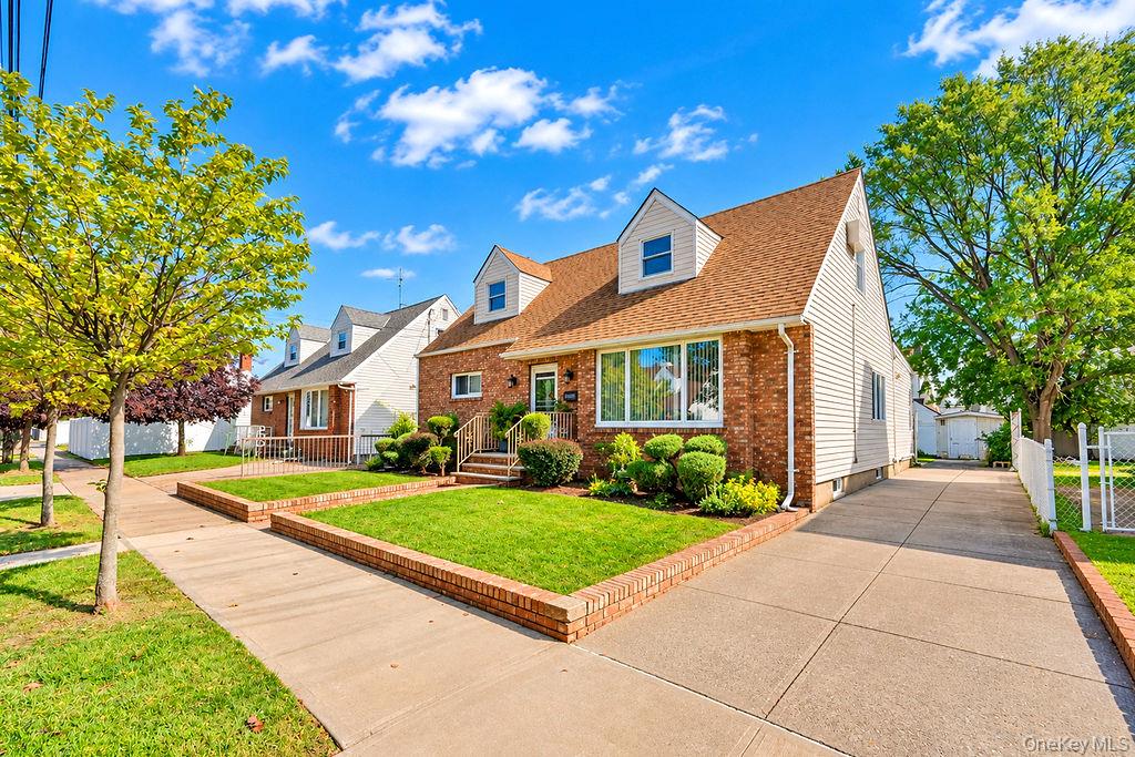Photo of 158-17 90th Street, Howard Beach, NY 11414 (MLS # 1066991)