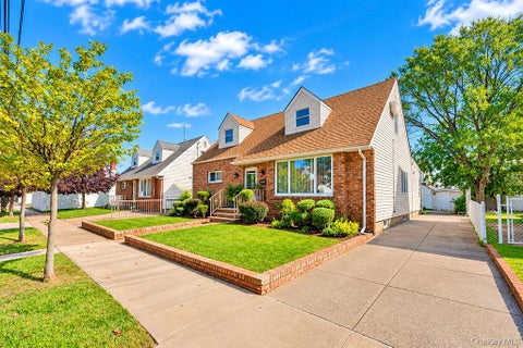 Photo of 158-17 90th Street, Howard Beach, NY 11414 (MLS # 1066991)