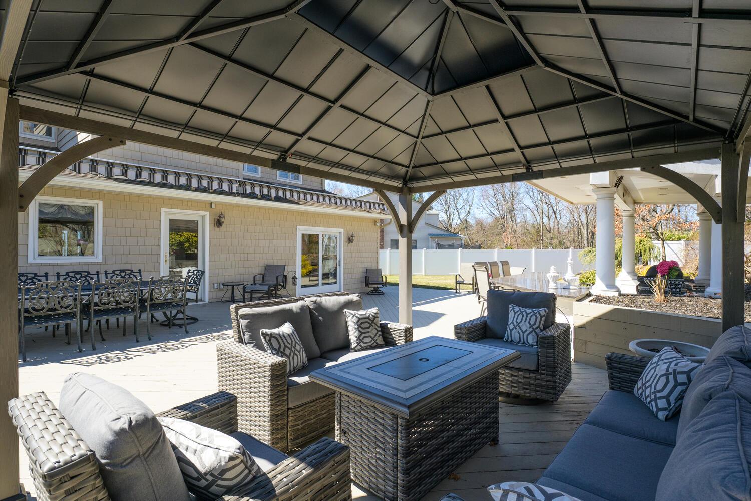 50 Townline Court, Hauppauge, New York image 25