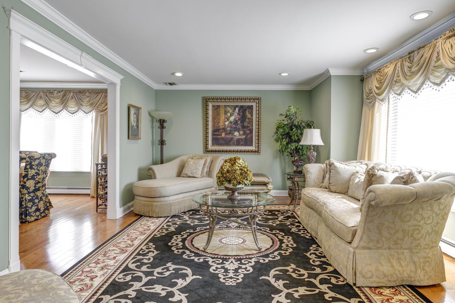 50 Townline Court, Hauppauge, New York image 9