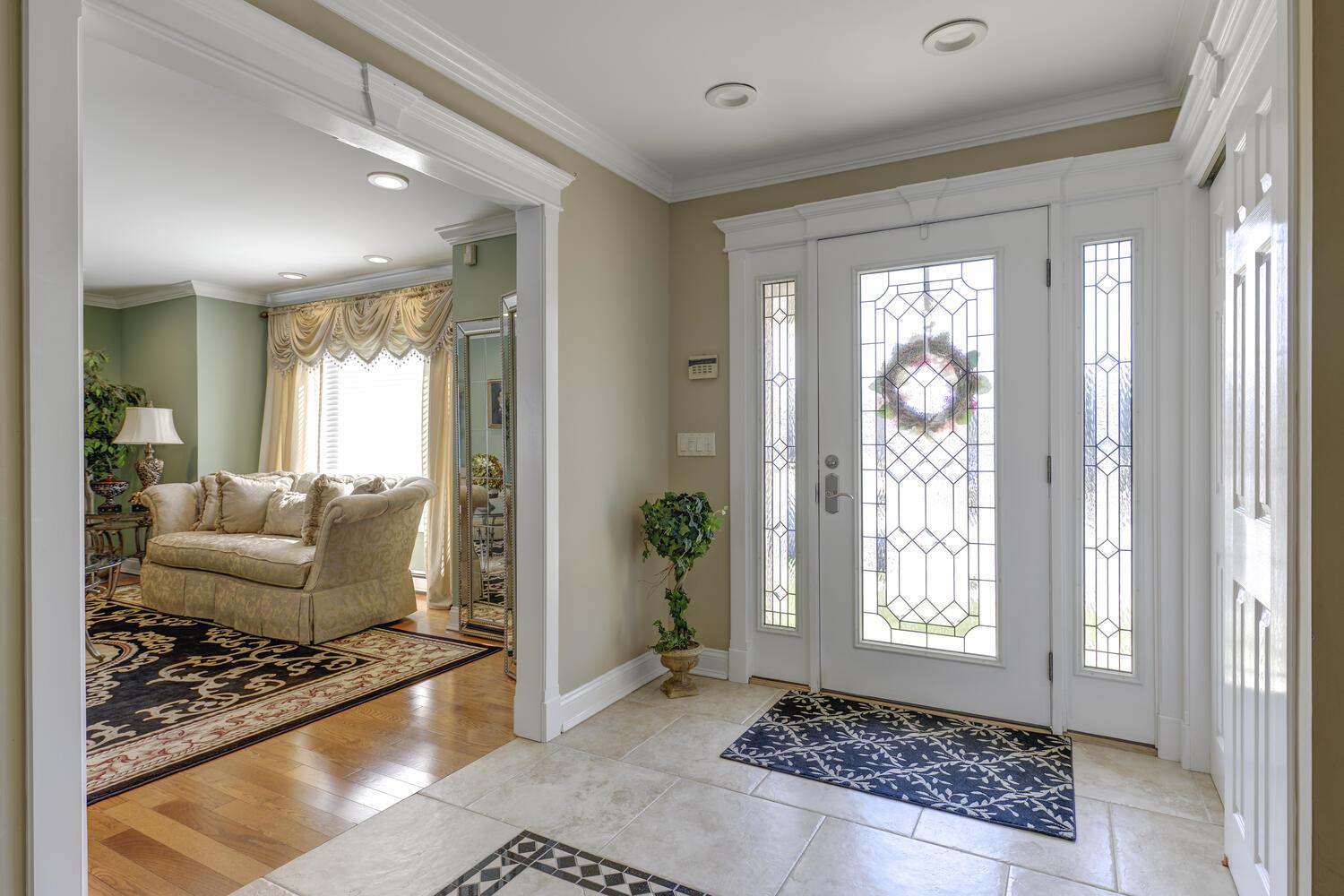 50 Townline Court, Hauppauge, New York image 3