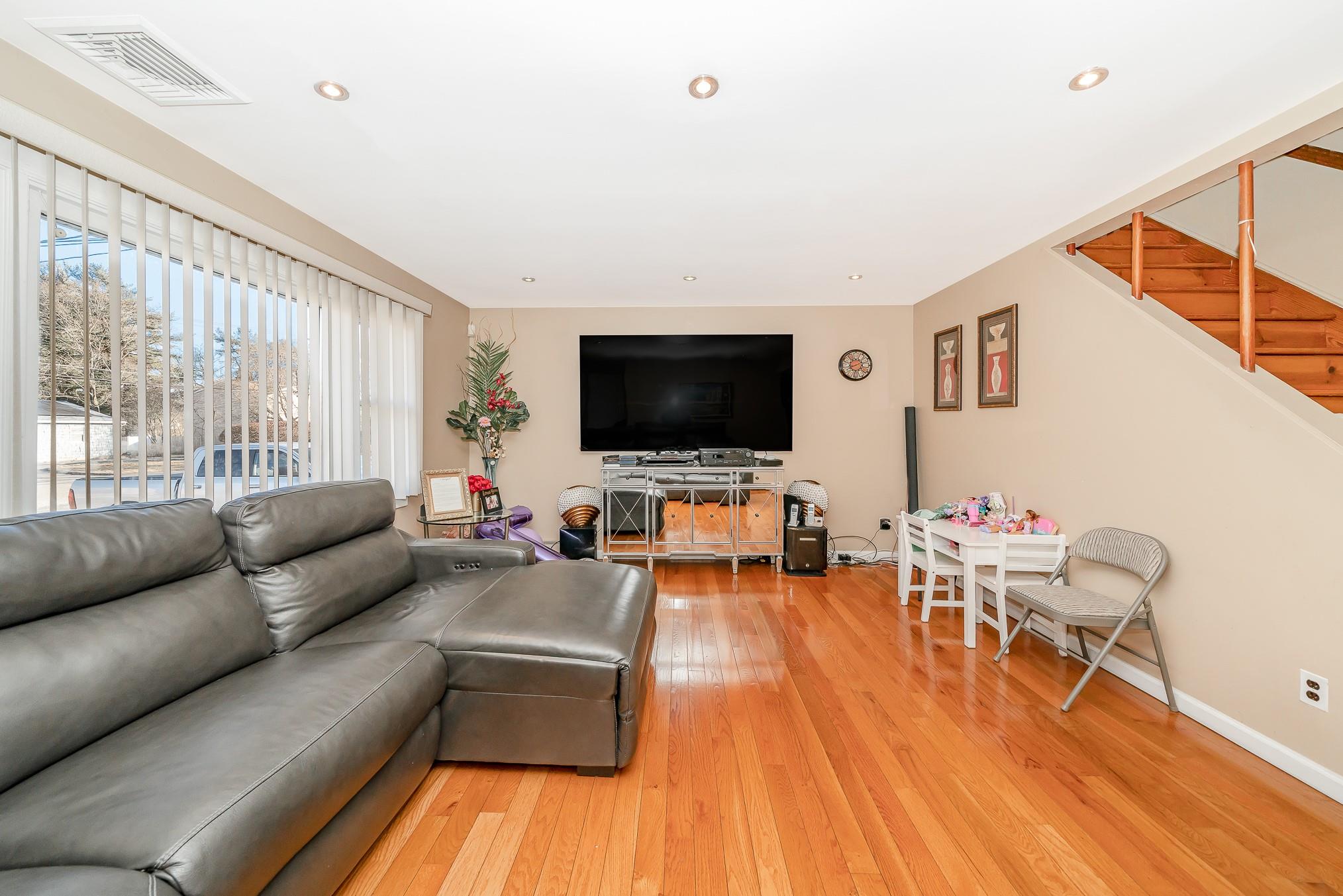 84 N 1st Street, Brentwood, New York image 10