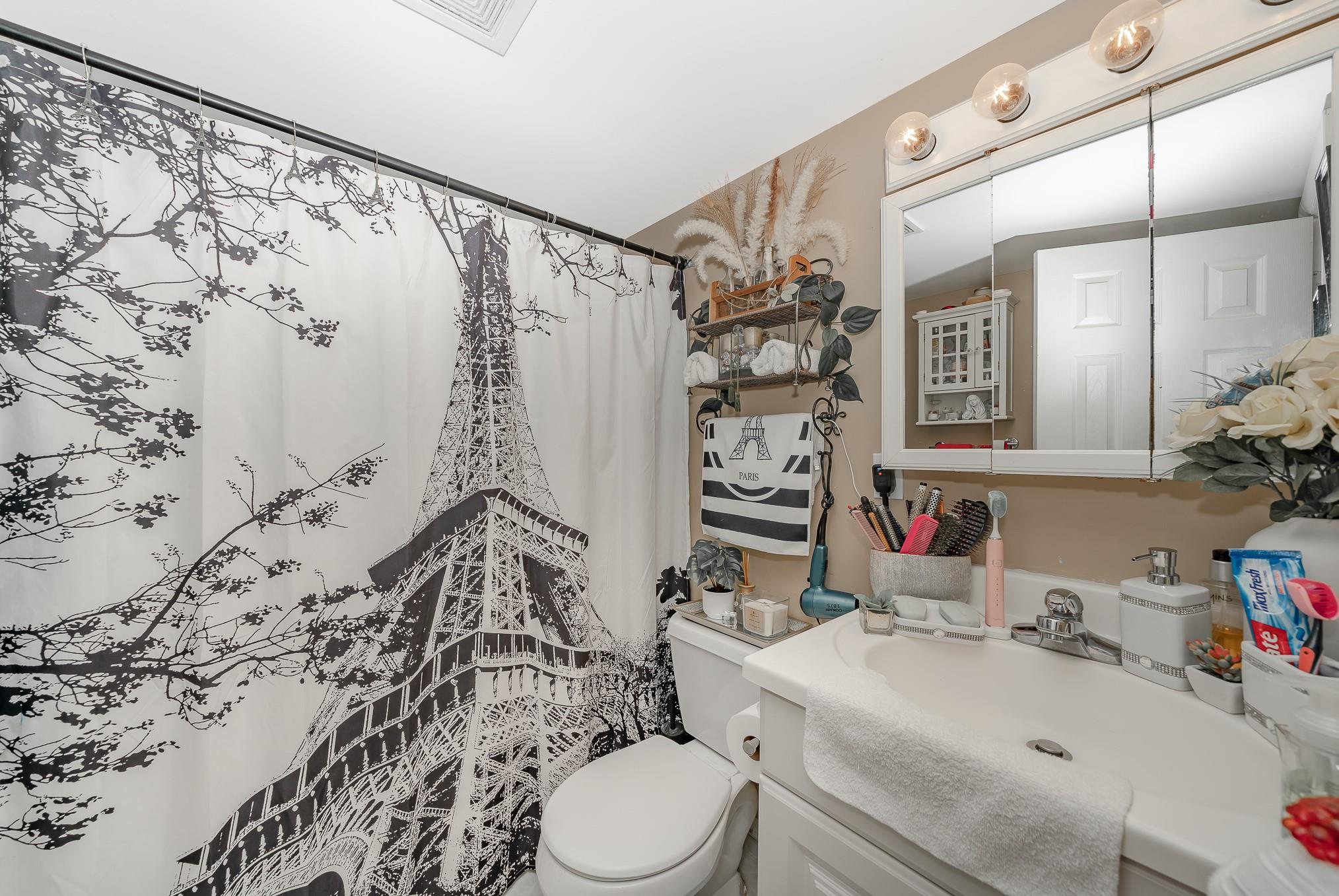84 N 1st Street, Brentwood, New York image 19