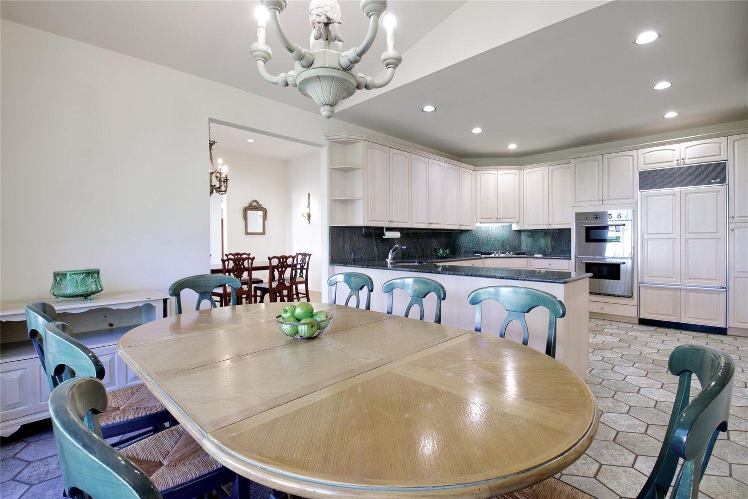 448 Links Drive, Roslyn, New York image 5