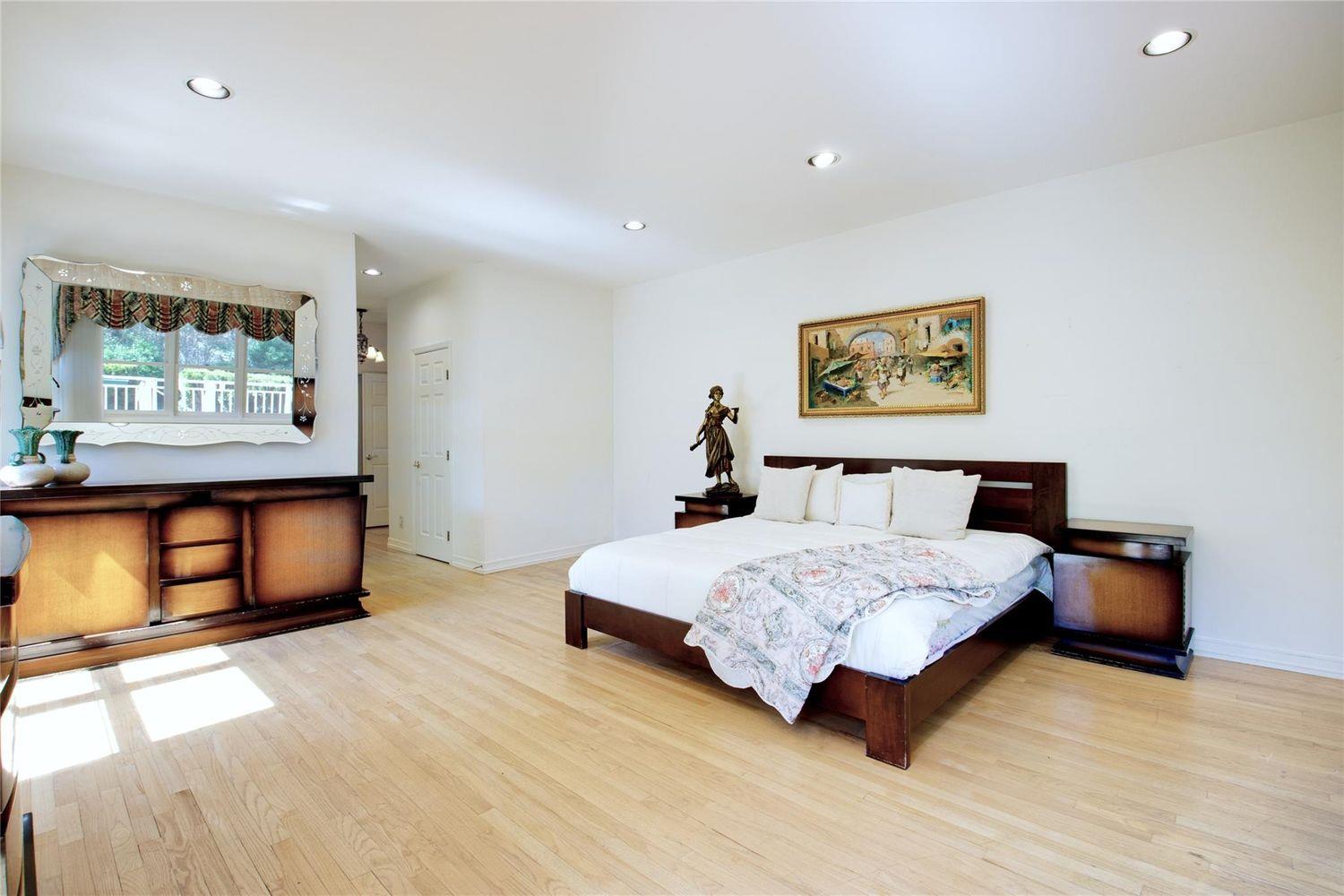 448 Links Drive, Roslyn, New York image 7