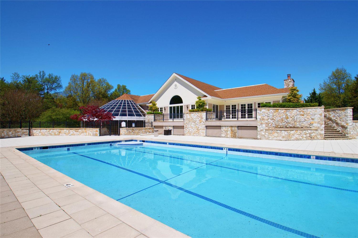 448 Links Drive, Roslyn, New York image 14