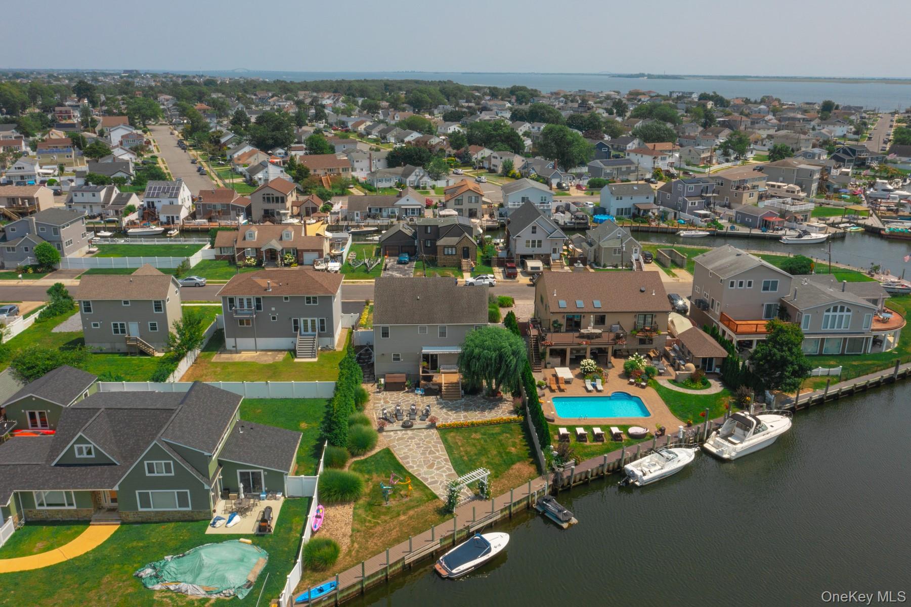 106 Surf Road