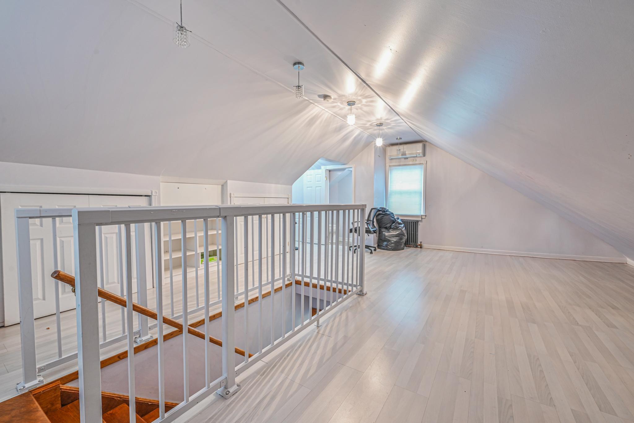 216 Home Street, Valley Stream, New York image 14