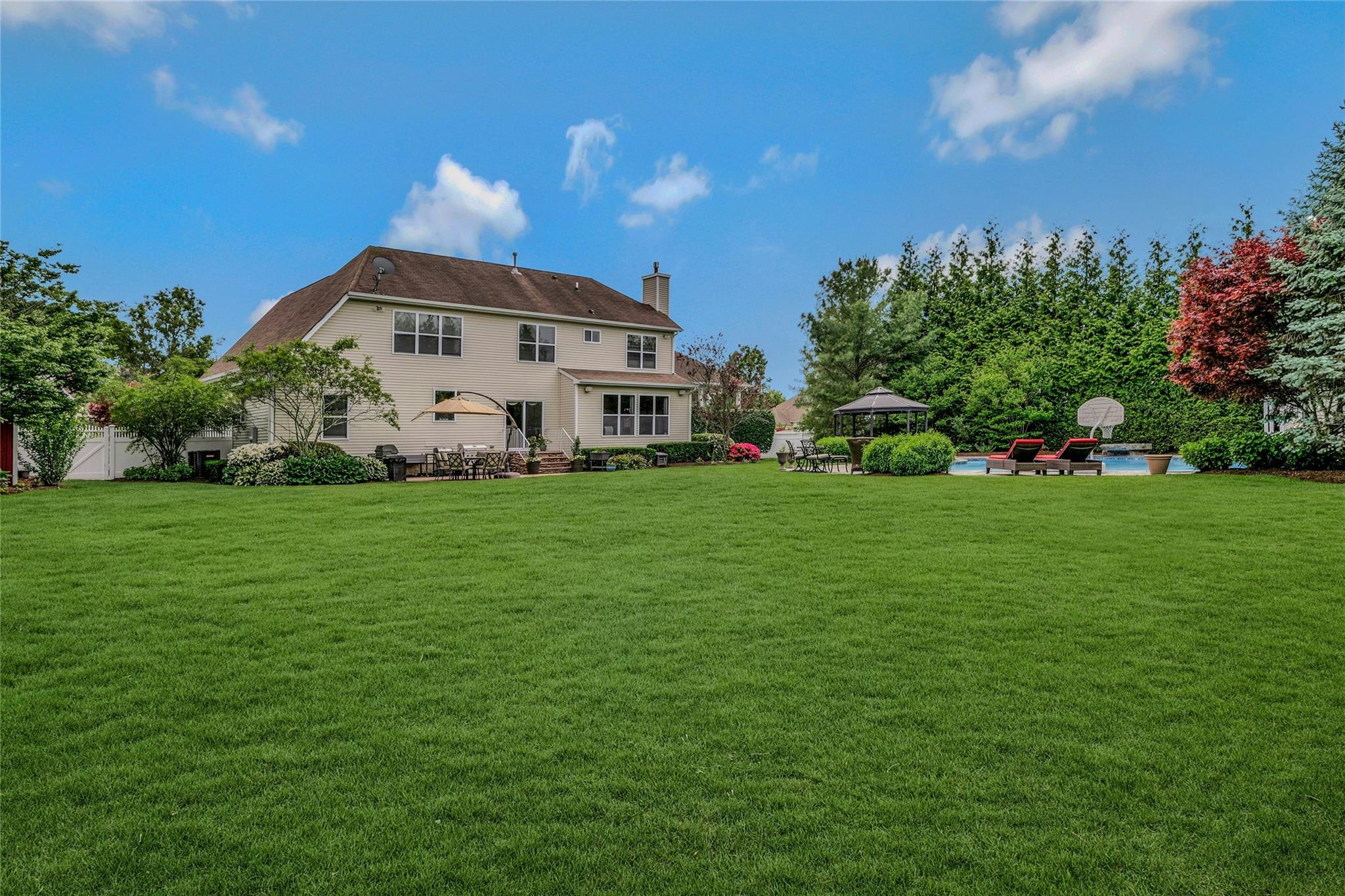 22 Monticello Drive, Shoreham, New York image 24