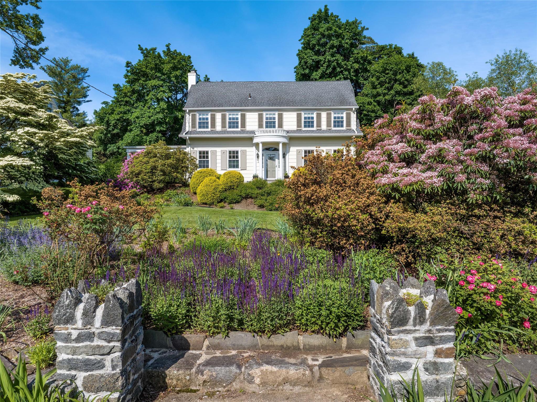 526 Purchase Street, Rye, New York image 1
