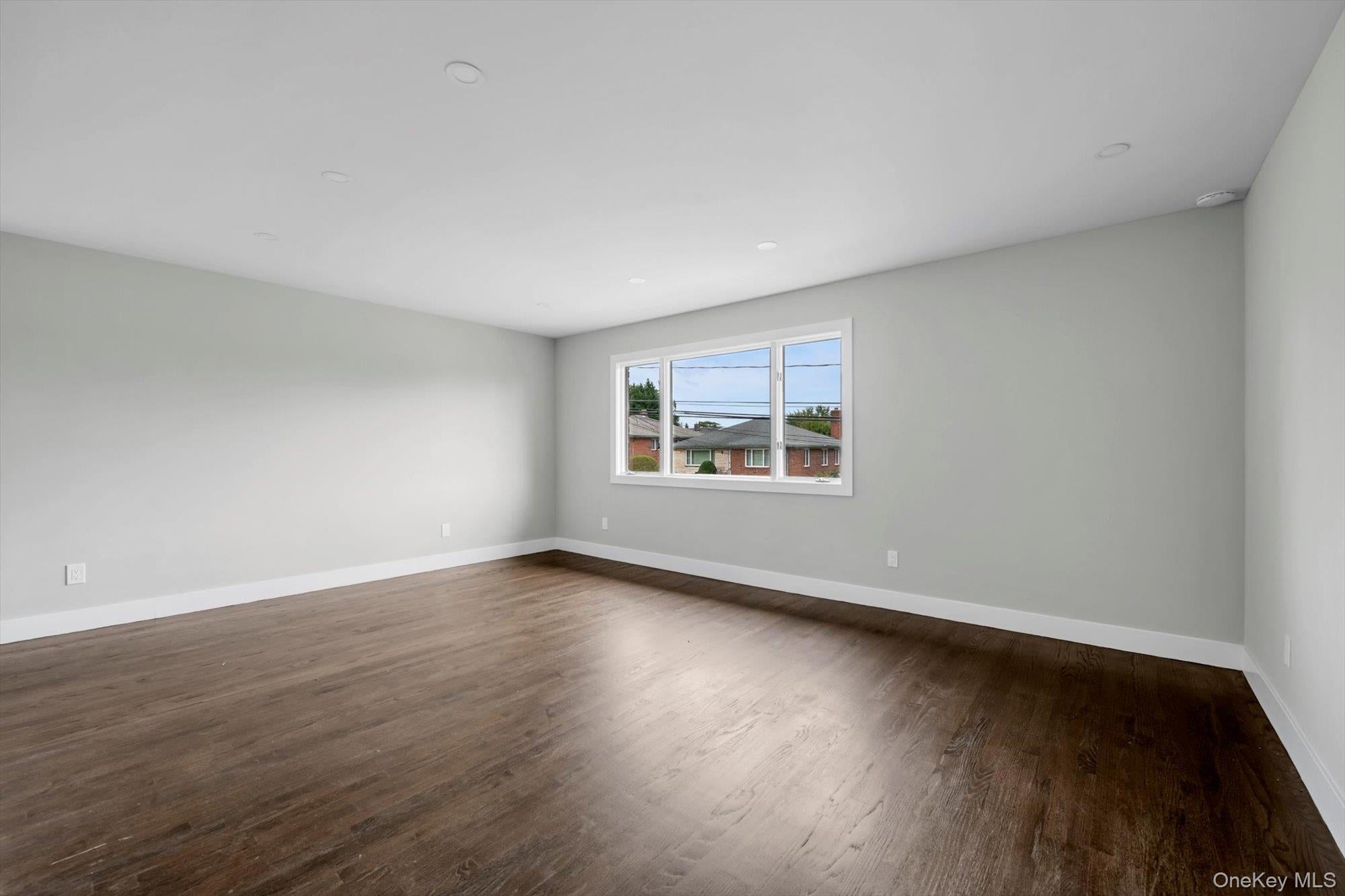 5 Linwood Road N