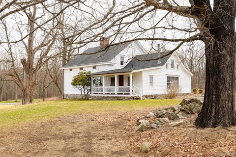 Homes For Sale - 60 Rainbow Lane<br/> Pine Bush, NY 12566