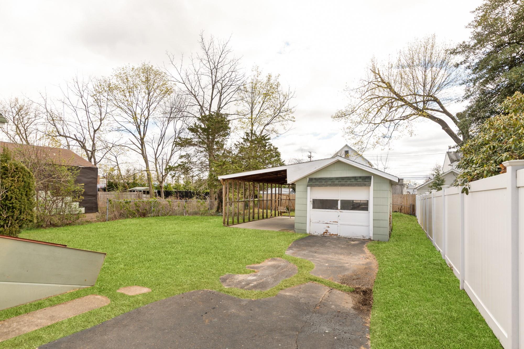 26 Dawson Avenue, Kings Park, New York image 4