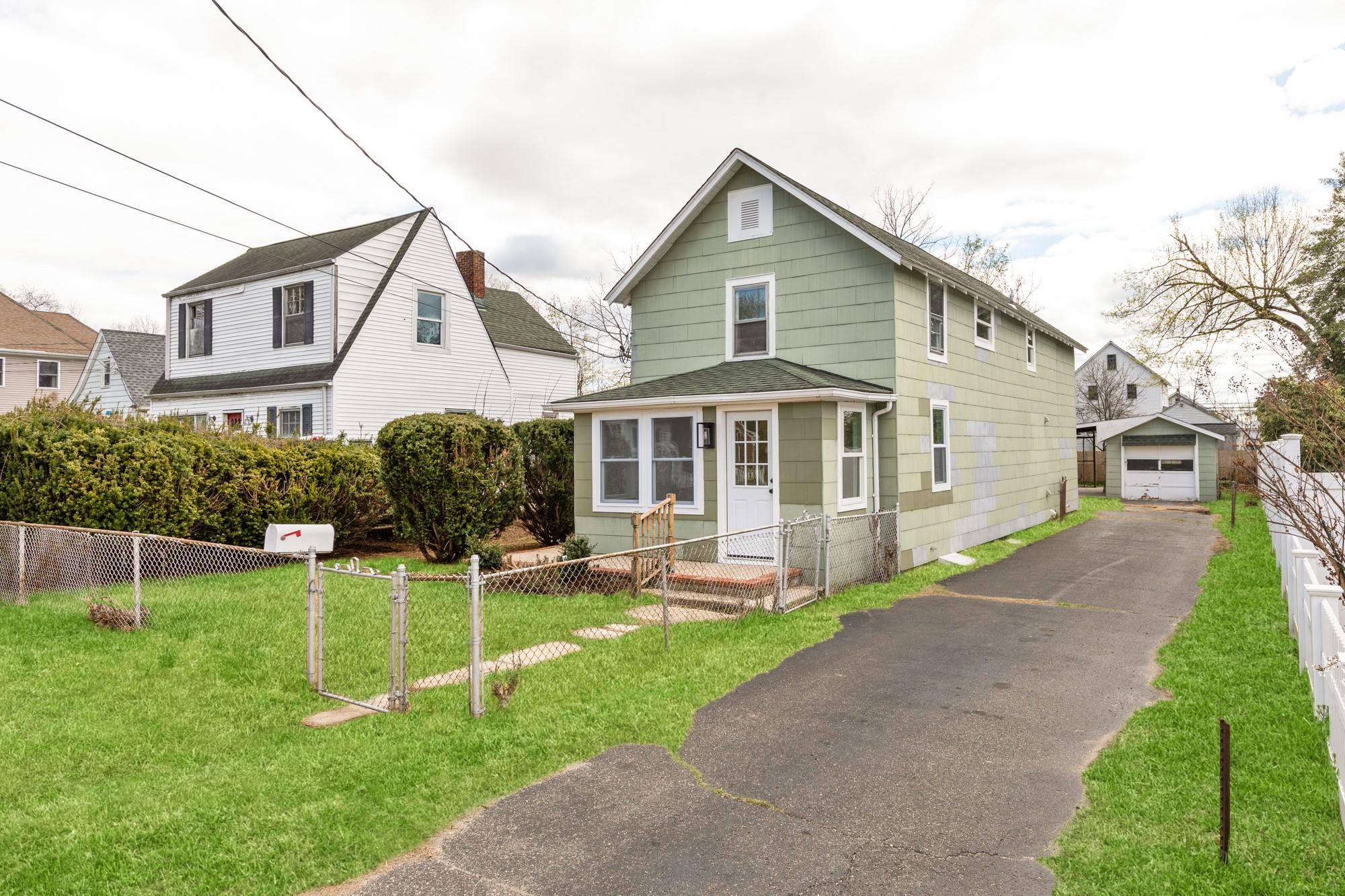 26 Dawson Avenue, Kings Park, New York image 3